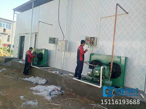 冷庫(kù)施工現(xiàn)場(chǎng)